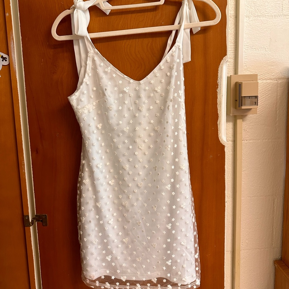 NWOT francesca’s white dress